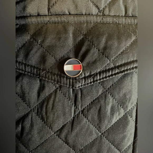 NWT Tommy Hilfiger Women’s Black Quilted Jacket size L - Picture 4 of 10